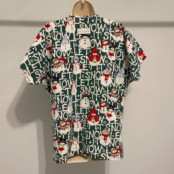 Cotton Scrubs Let‎ it Snow Print Scrub Top V Neck Medium Pre-owned - Picture 2 of 6